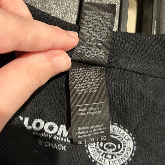 GLOOMY The Naughty Grizzly New Long Sleeve Black Graphic Tee Size XL - Picture 7 of 7